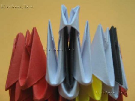 Модульное оригами: "Птичка"