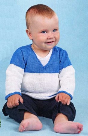 Сине-белый пуловер