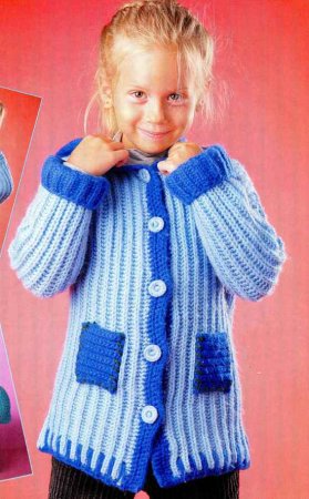 Пальто с капюшоном и карманами