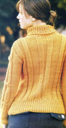 Желтый свитер