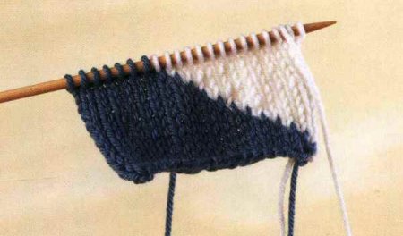 Диагональный жаккардовый узор интарсия