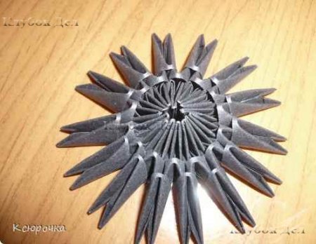 Модульное оригами "Подсолнухи в вазе"