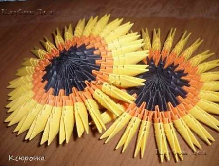 Модульное оригами "Подсолнухи в вазе"