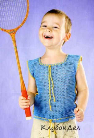 Голубая безрукавка для мальчика