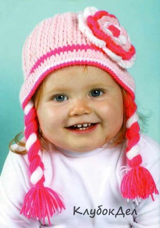 Шляпка с косичками для девочки