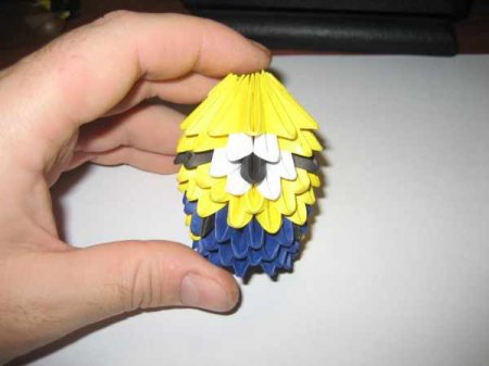 «Миньон» из модулей оригами