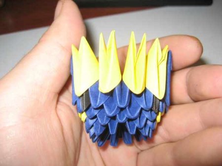 «Миньон» из модулей оригами