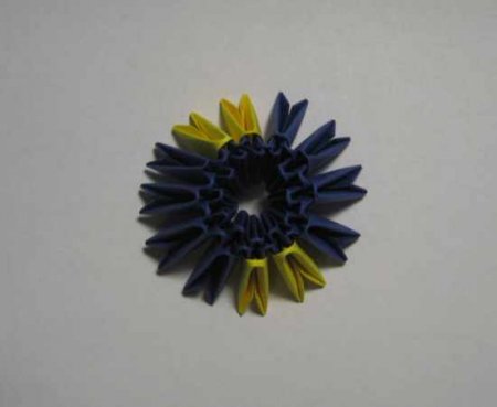 «Миньон» из модулей оригами