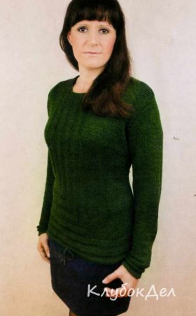 Пуловер с асимметричным рельефным рисунком