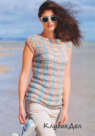 Связанный поперёк пуловер со спущенными петлями