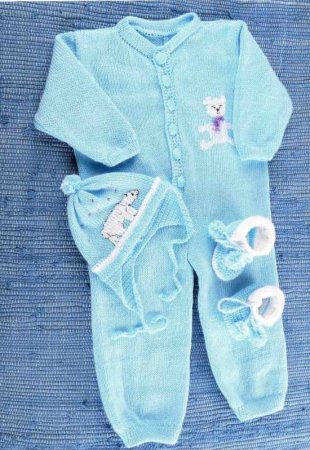 Комбинезон с вышивкой, шапочка с мишкой и пинетки