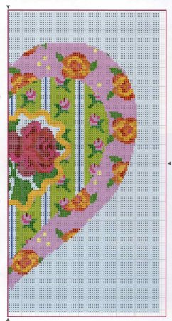 Вышитые крестом подушки с розами