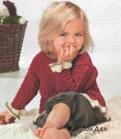Детский пуловер спицами малинового цвета