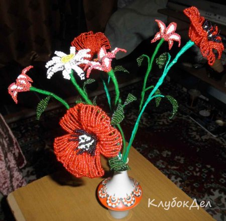 Мак, ромашка из бисера