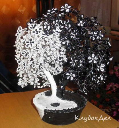 Дерево Инь-Янь из бисера