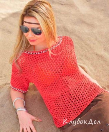 Женский пуловер с цепочками